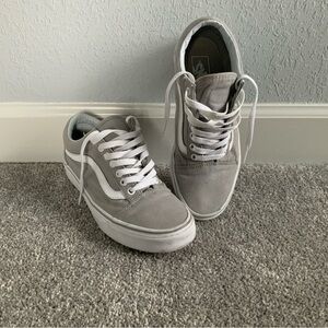 Unisex low top VANS!!!